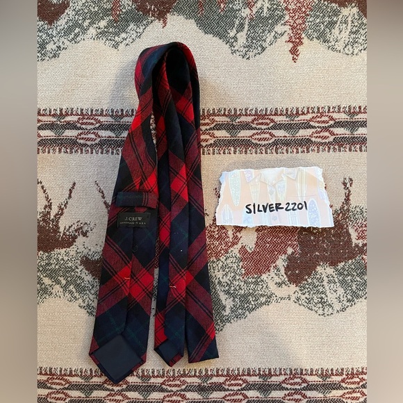 Assorted J crew neckties and pocket squares - Picture 3 of 5